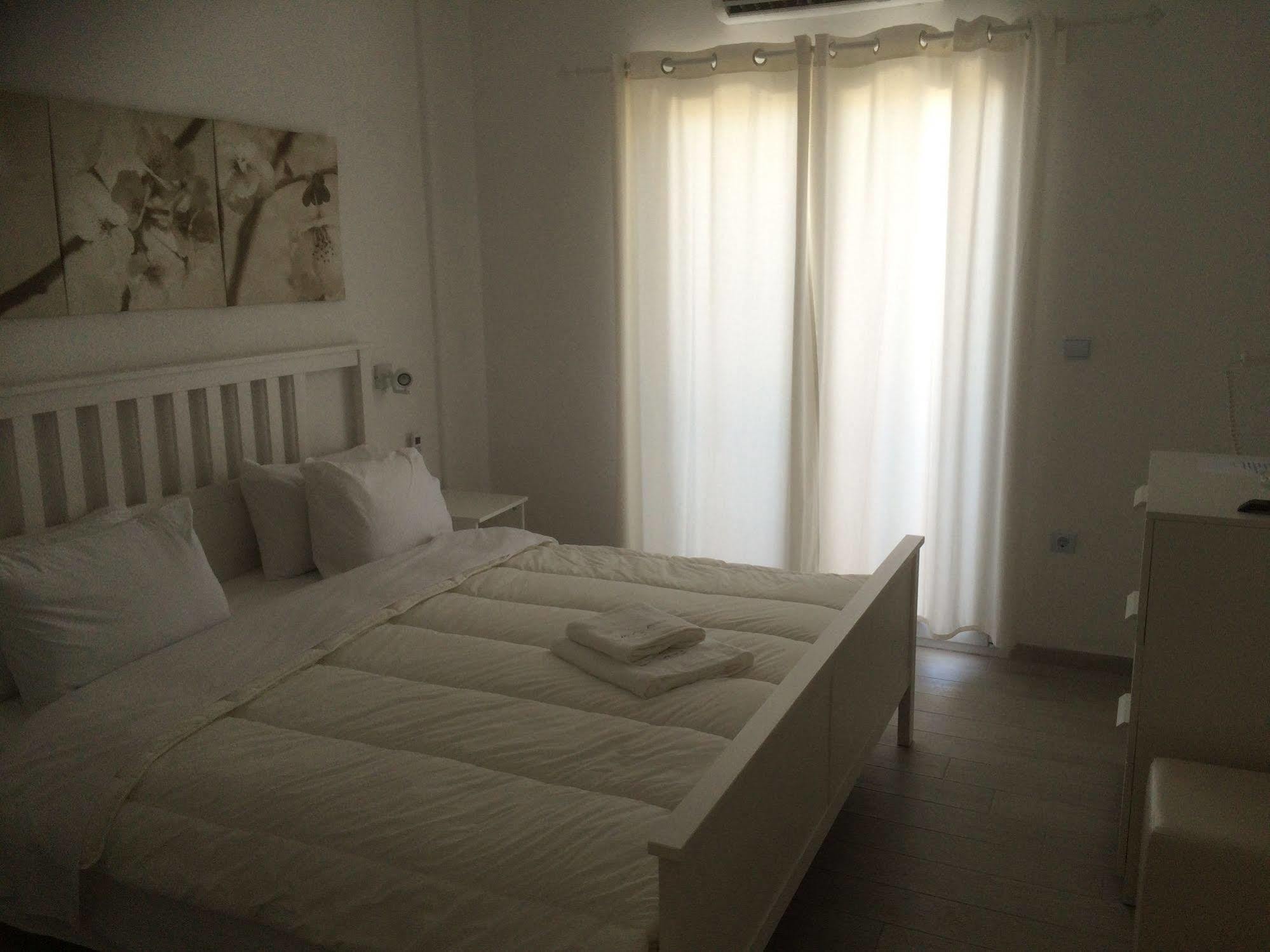 Hotel Maroulinas Boutique & *